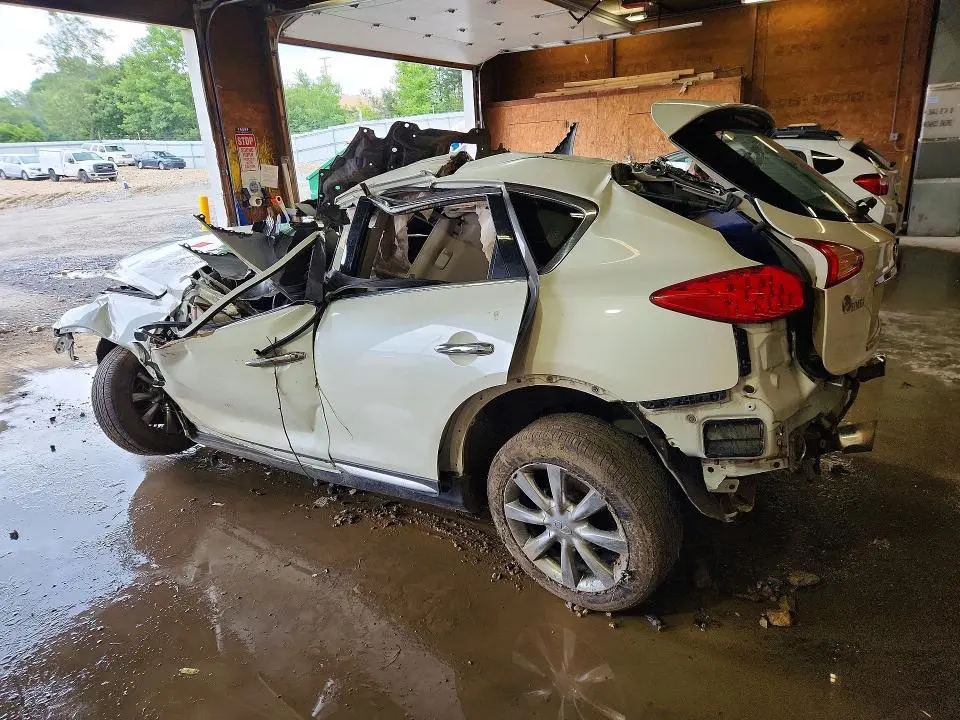 2017 INFINITI QX50 BASE  