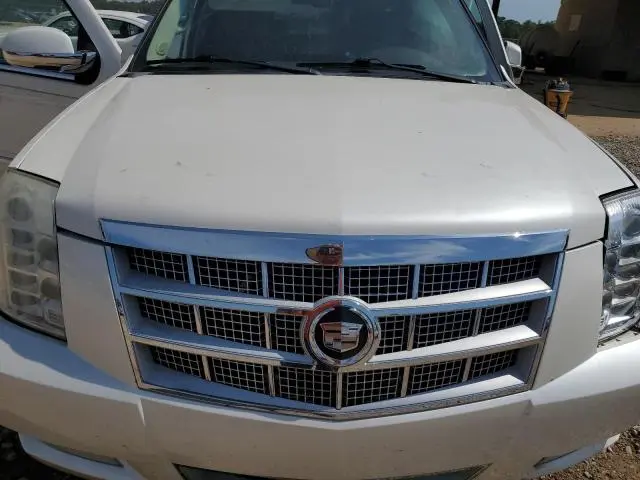 2011 CADILLAC ESCALADE PLATINUM  