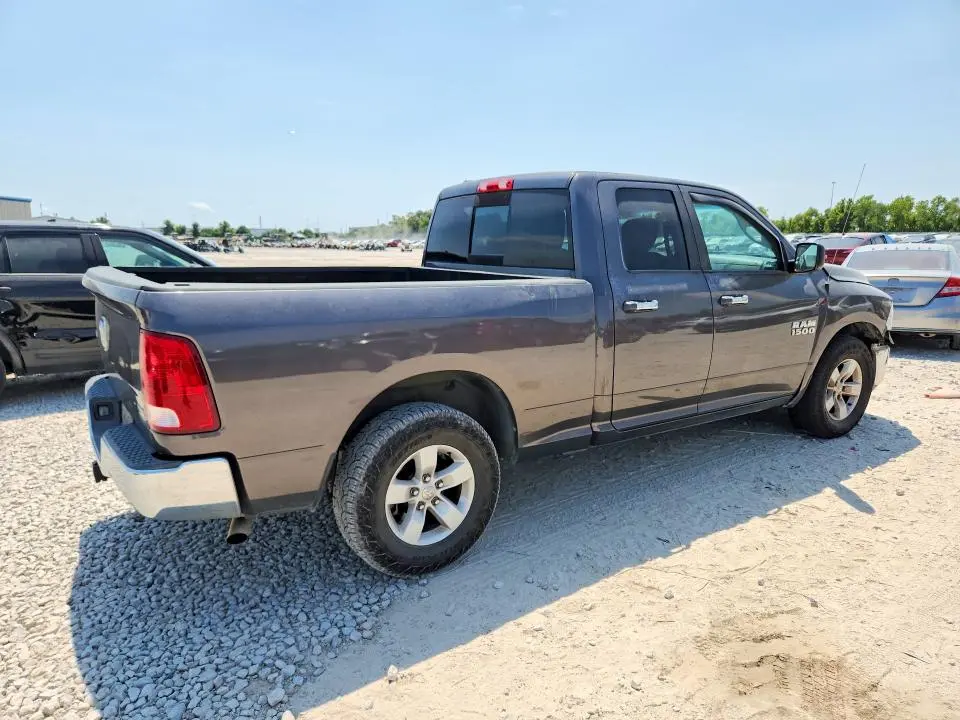2016 RAM 1500 SLT  