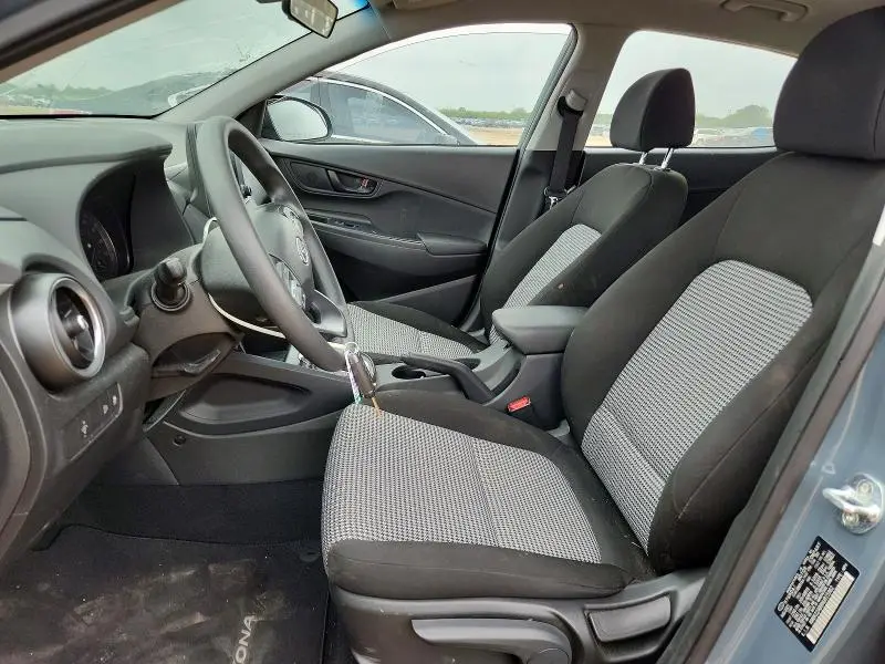 2022 HYUNDAI KONA SE  