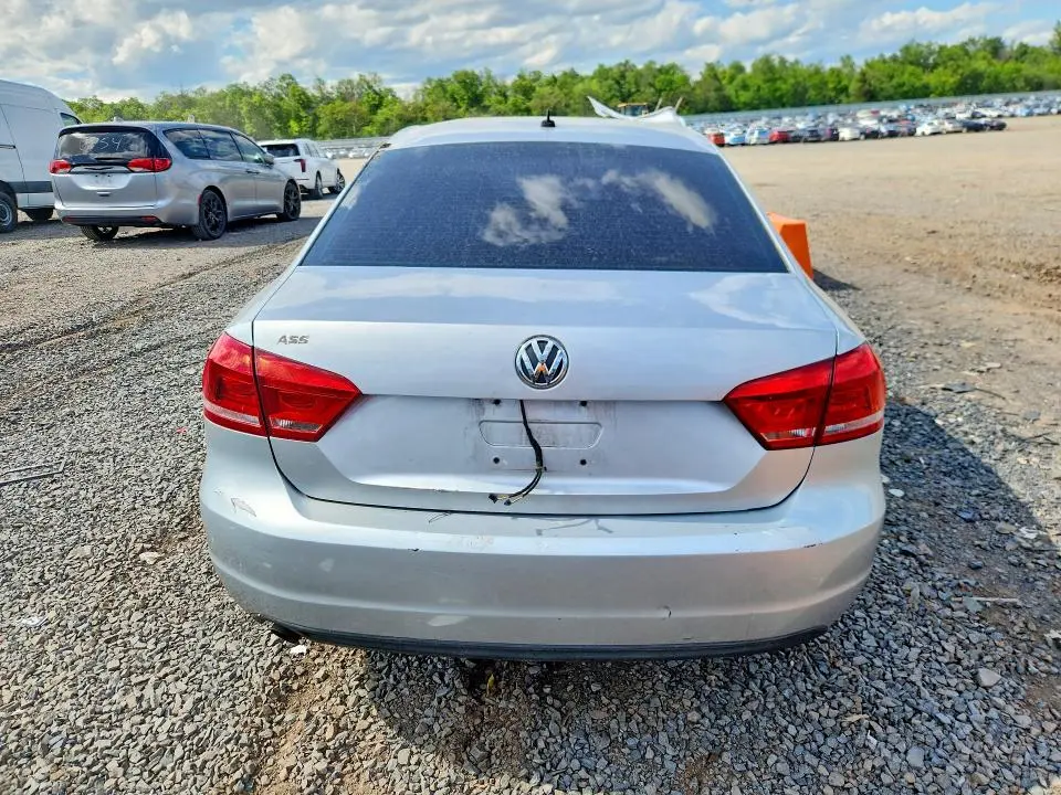 2014 VOLKSWAGEN PASSAT S  