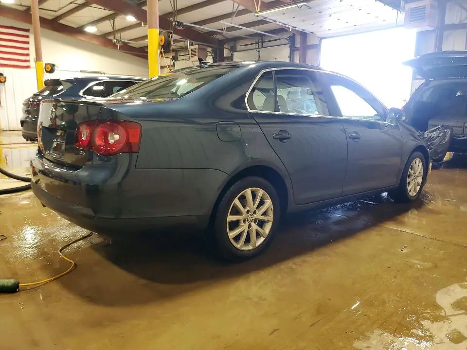 2010 VOLKSWAGEN JETTA SE  