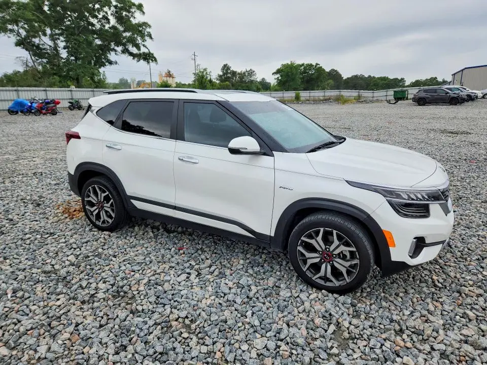 2021 KIA SELTOS SX  