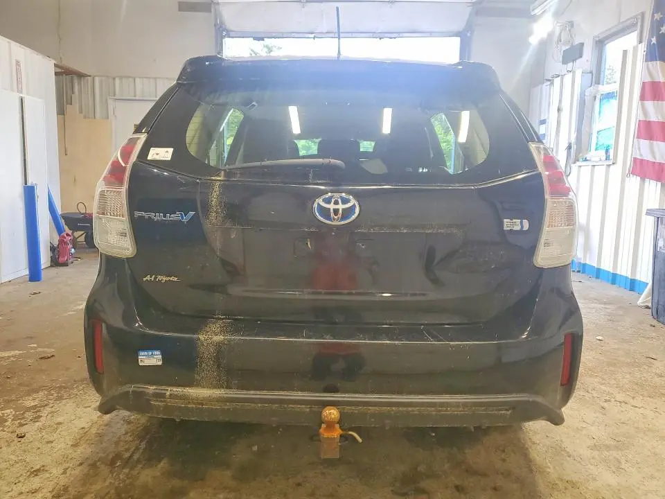 2016 TOYOTA PRIUS V THREE  