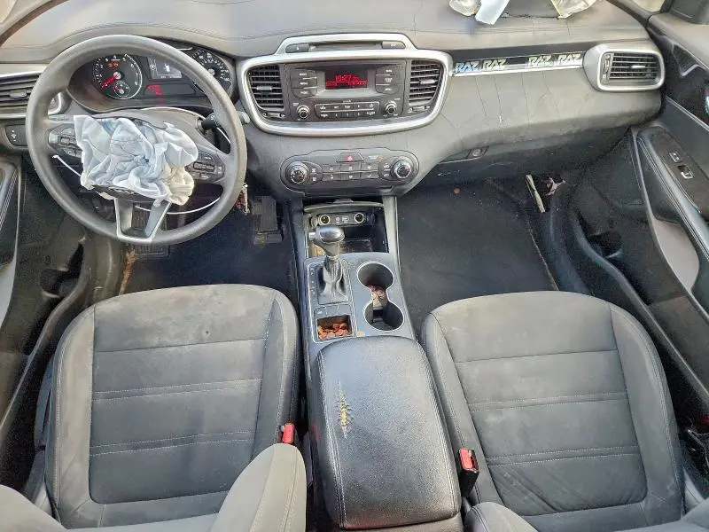 2016 KIA SORENTO LX  