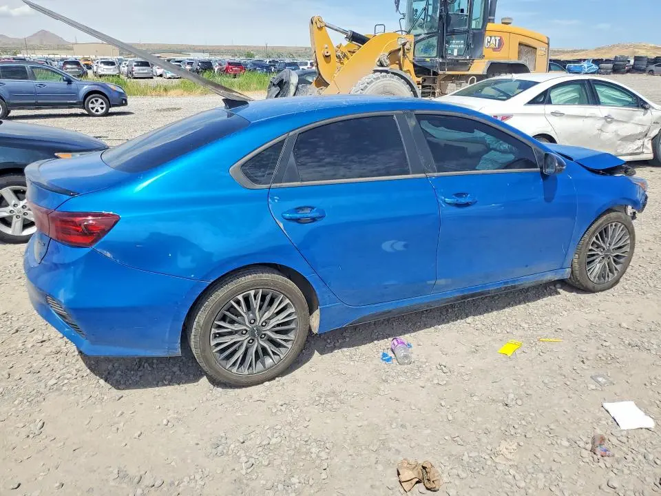 2023 KIA FORTE GT LINE  