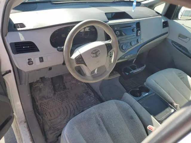 2011 TOYOTA SIENNA LE  