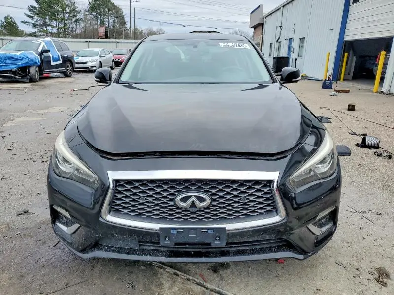 2018 INFINITI Q50 LUXE  