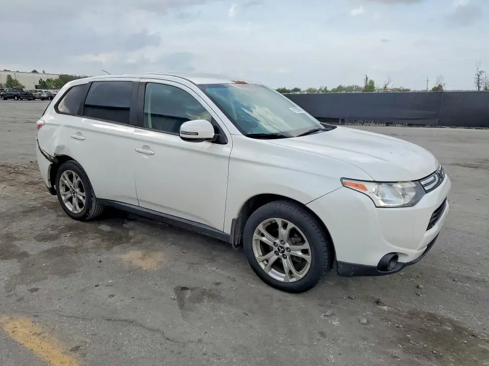 2014 MITSUBISHI OUTLANDER SE  