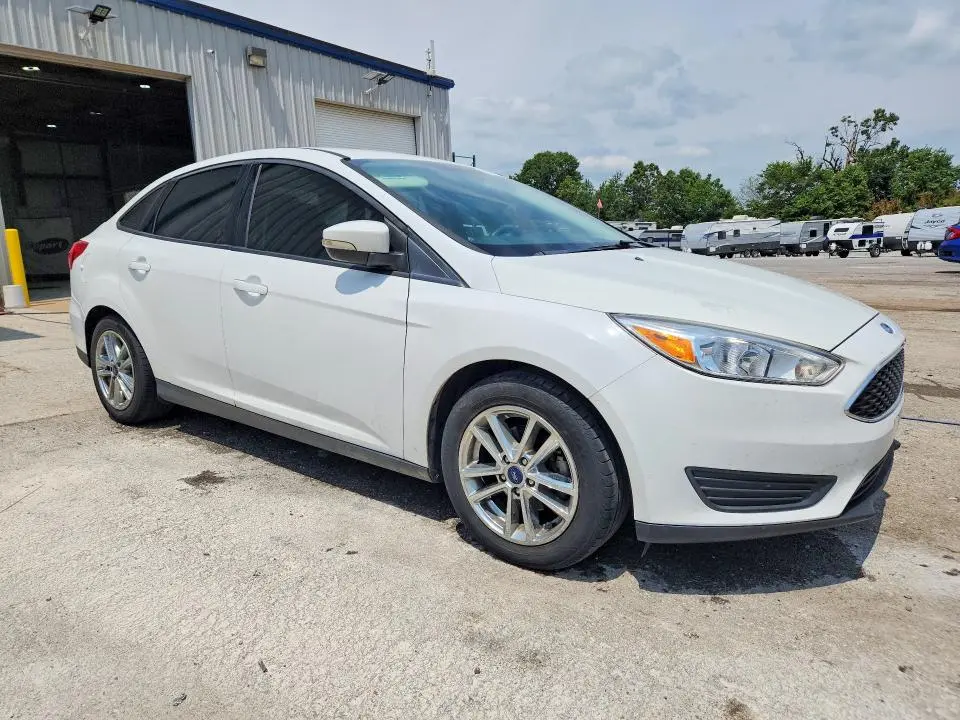 2015 FORD FOCUS SE  