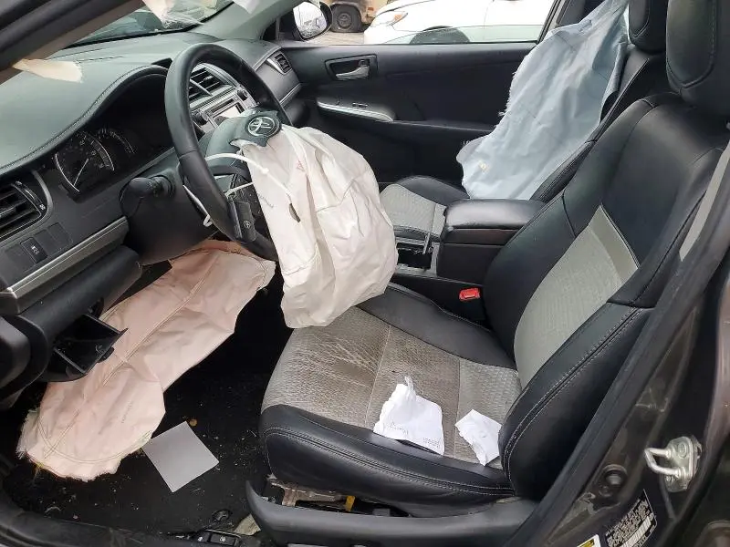 2013 TOYOTA CAMRY SE V6  