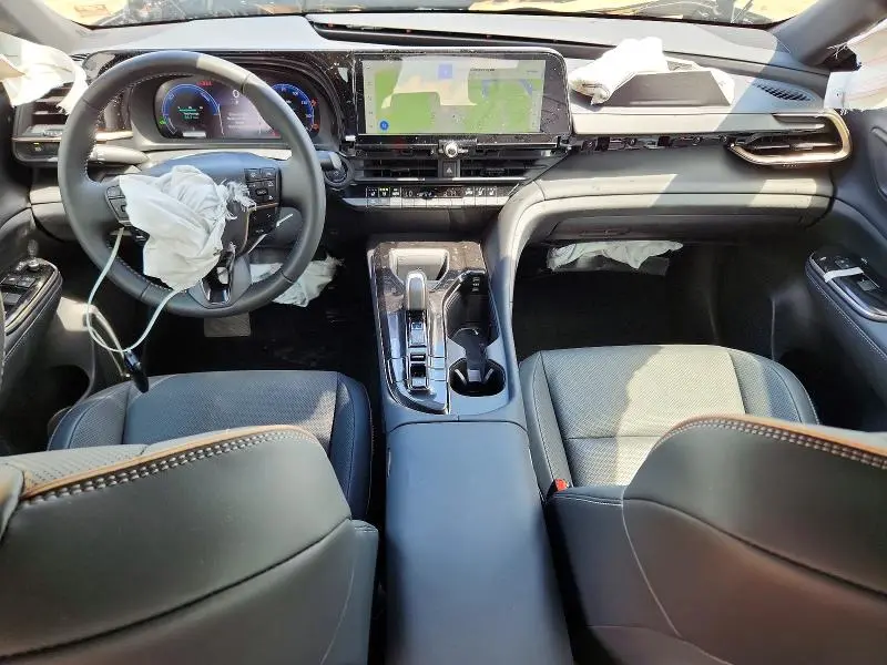 2026 TOYOTA CROWN XLE  