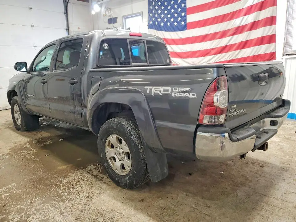2015 TOYOTA TACOMA V6  