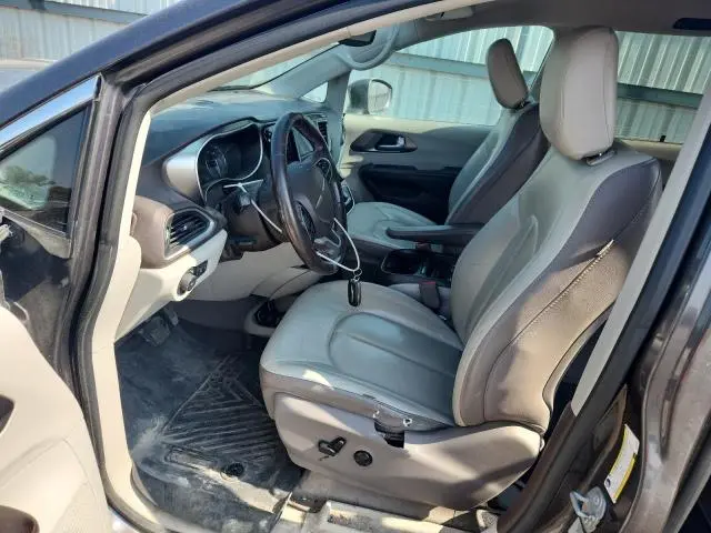 2017 CHRYSLER PACIFICA TOURING L  