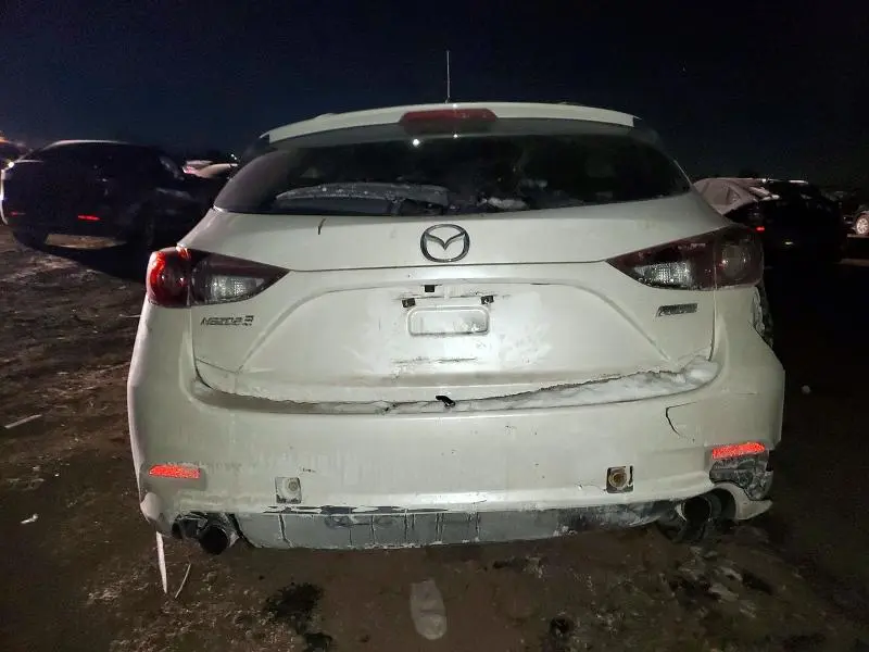 2018 MAZDA 3 TOURING  