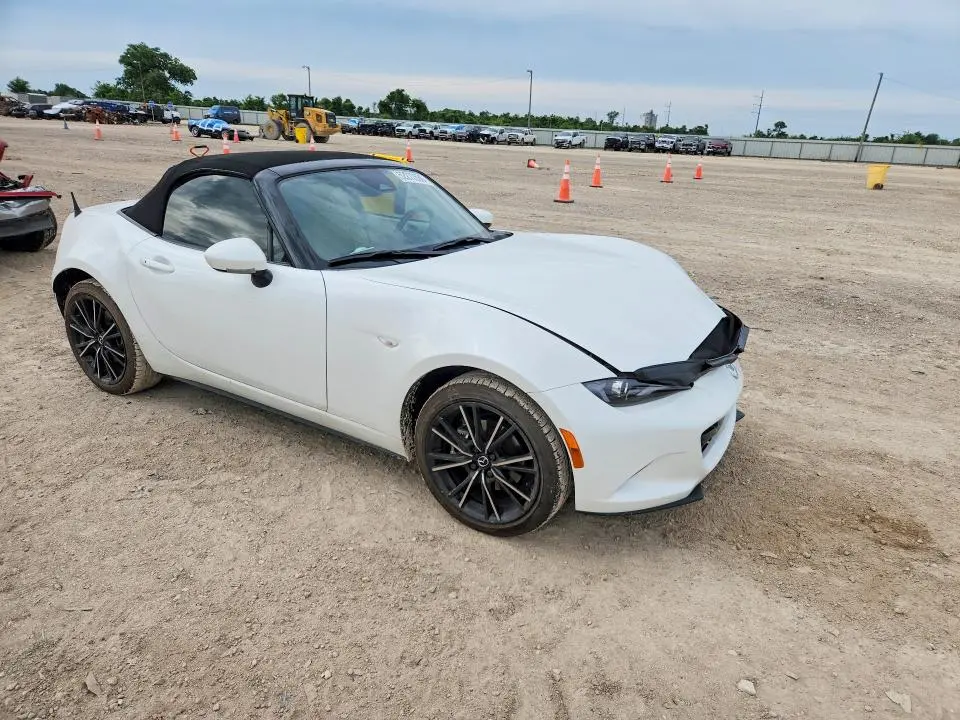 2025 MAZDA MX-5 MIATA GRAND TOURING  