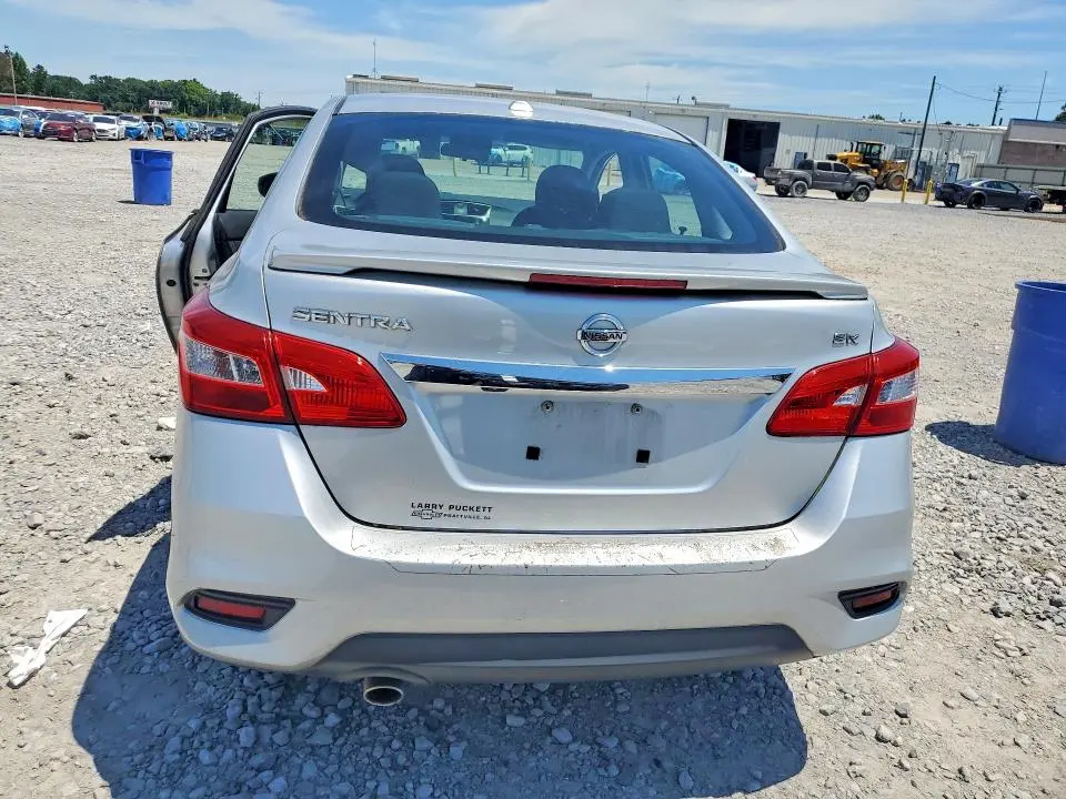 2016 NISSAN SENTRA SR  
