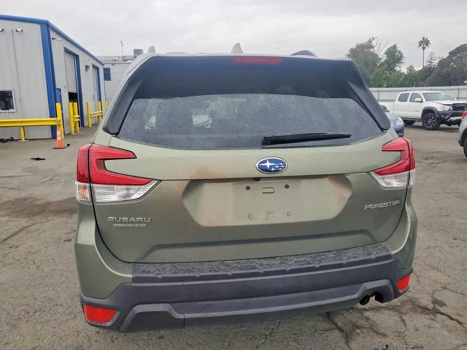 2019 SUBARU FORESTER PREMIUM  
