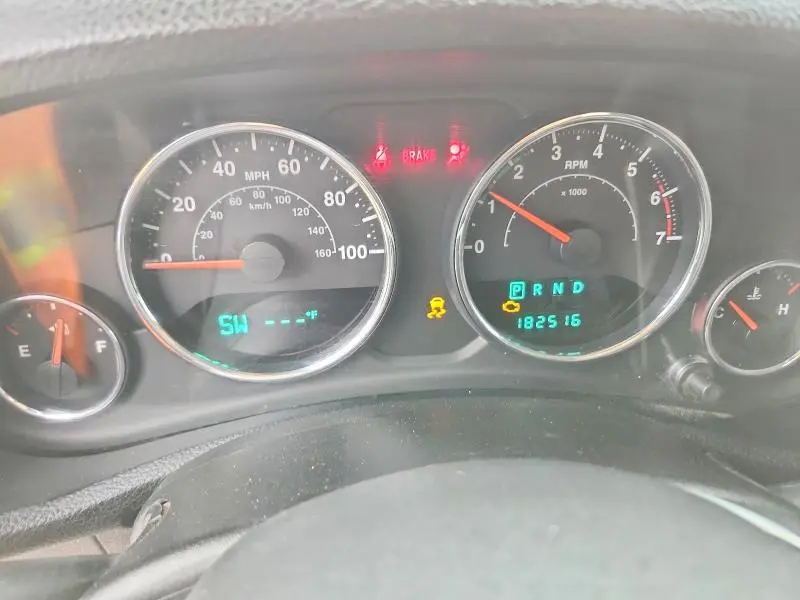 2011 JEEP WRANGLER SAHARA  