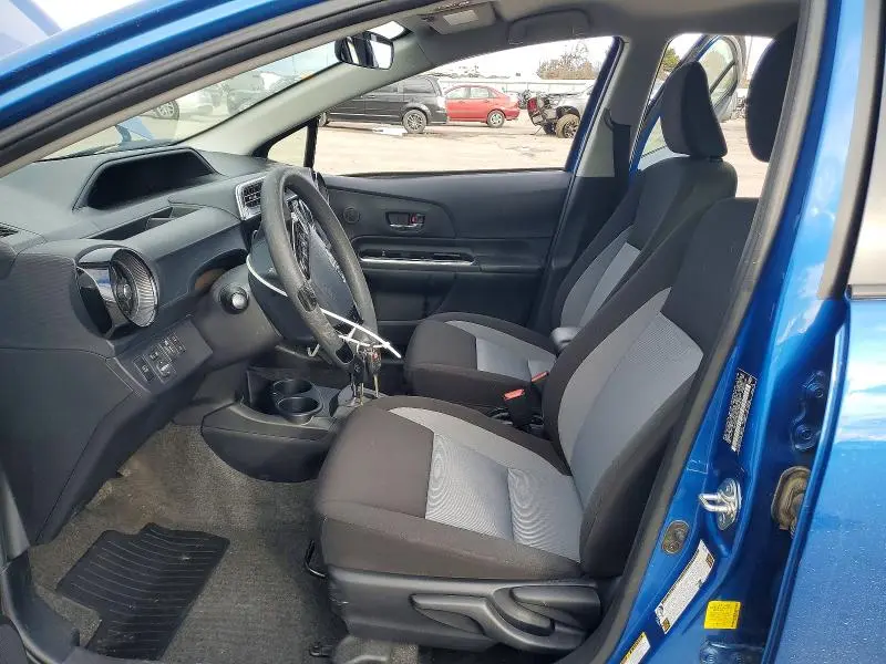 2019 TOYOTA PRIUS C L  