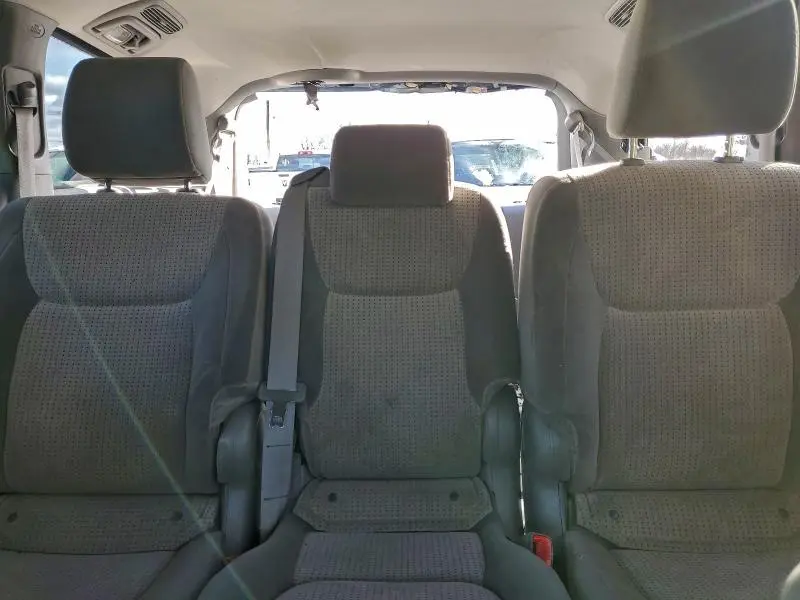 2010 TOYOTA SIENNA CE  