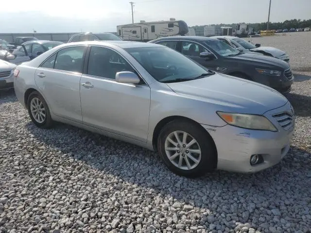 2011 TOYOTA CAMRY SE  