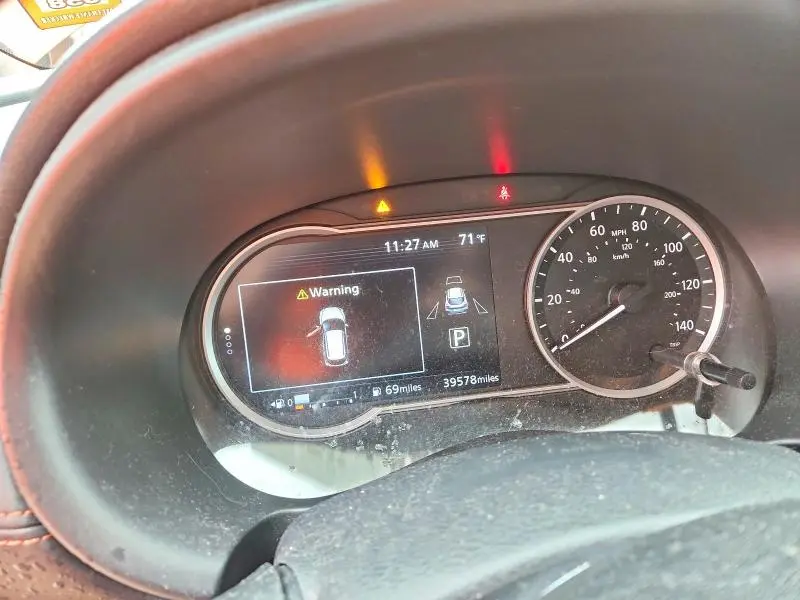 2018 NISSAN KICKS SR  