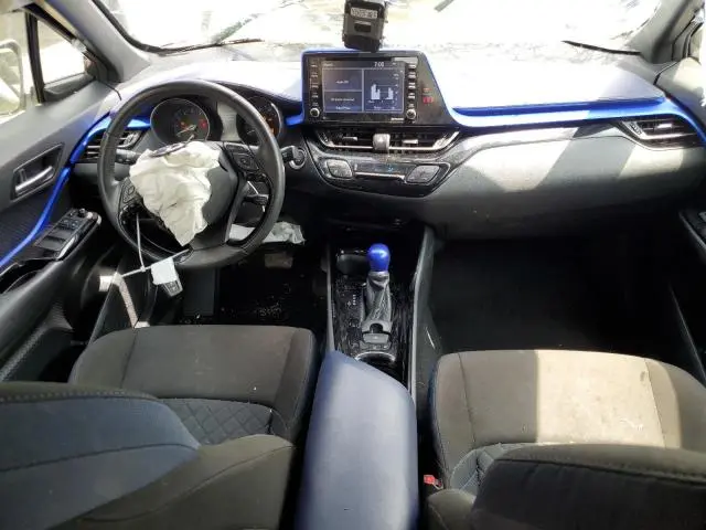 2020 TOYOTA C-HR XLE  