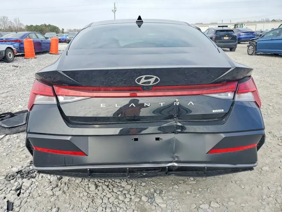 2025 HYUNDAI ELANTRA LIMITED  