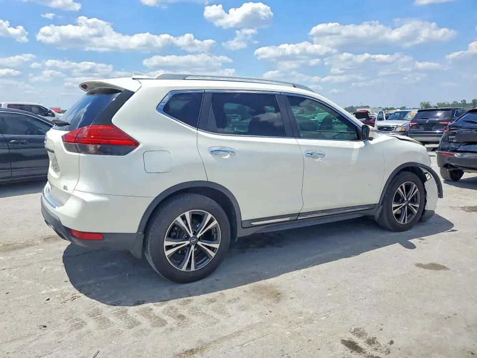 2017 NISSAN ROGUE SL  
