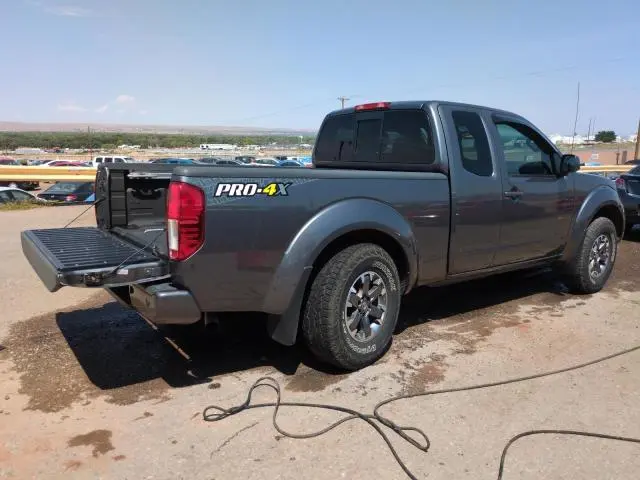 2017 NISSAN FRONTIER SV  