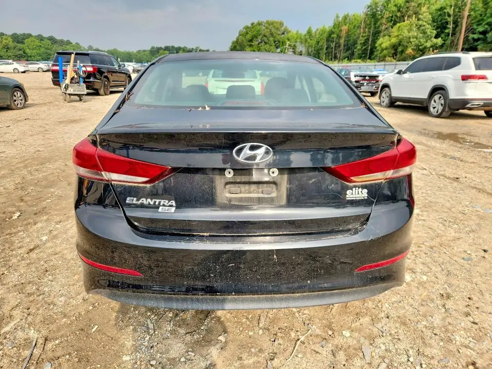 2018 HYUNDAI ELANTRA SE  