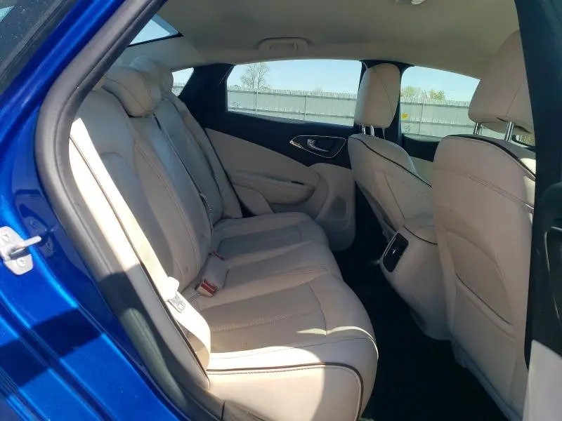 2015 CHRYSLER 200 C  