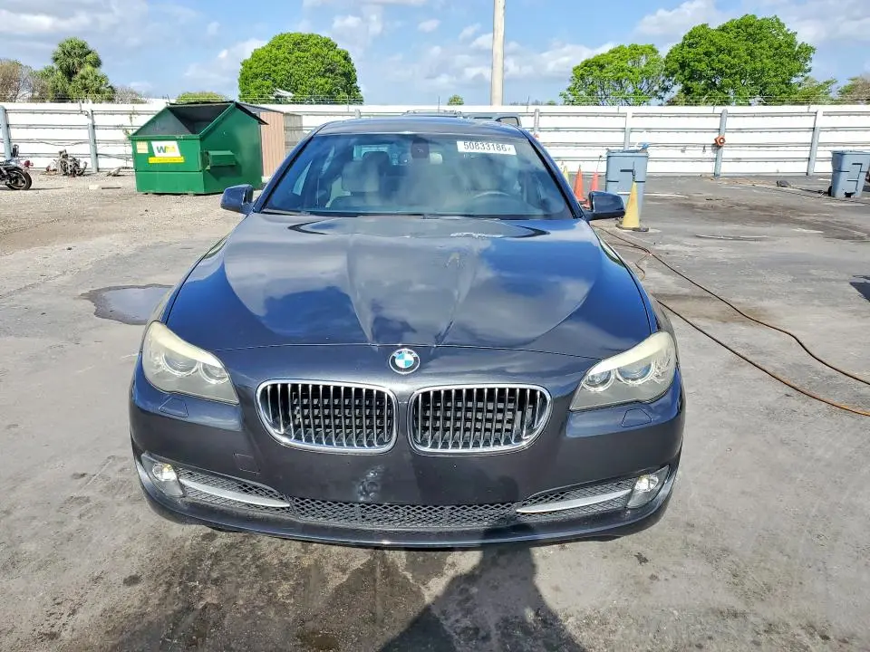 2011 BMW 528 I  