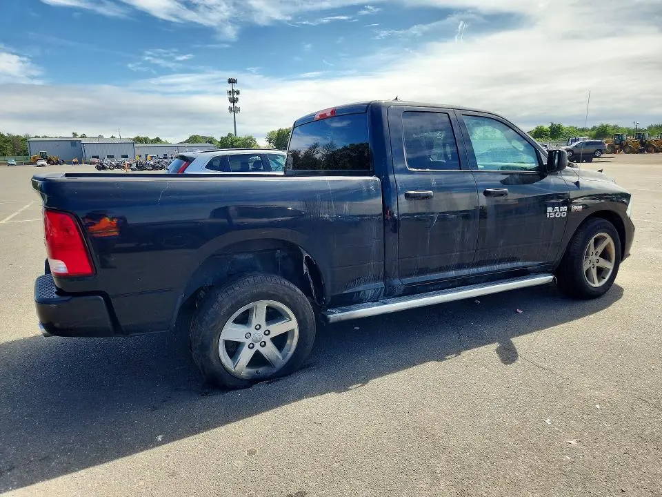 2015 RAM 1500 ST  