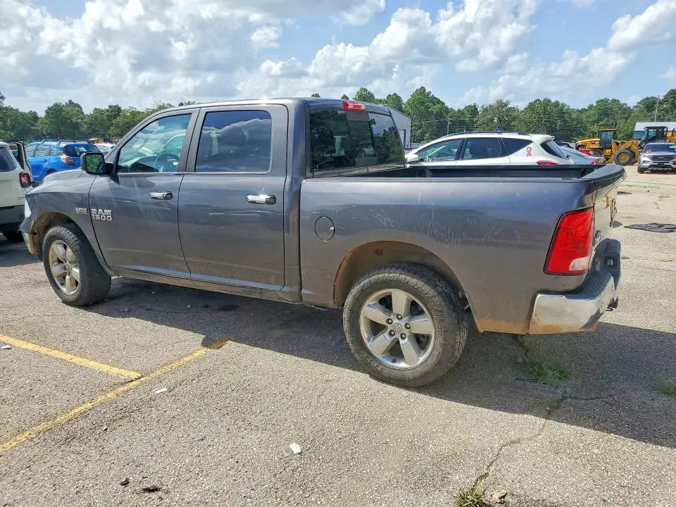 2016 RAM 1500 SLT  