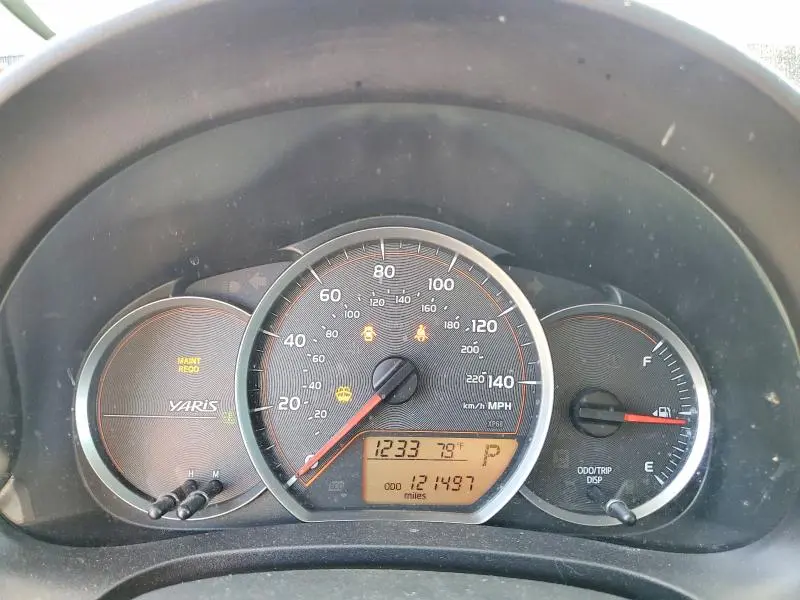 2012 TOYOTA YARIS 5-DOOR LE  