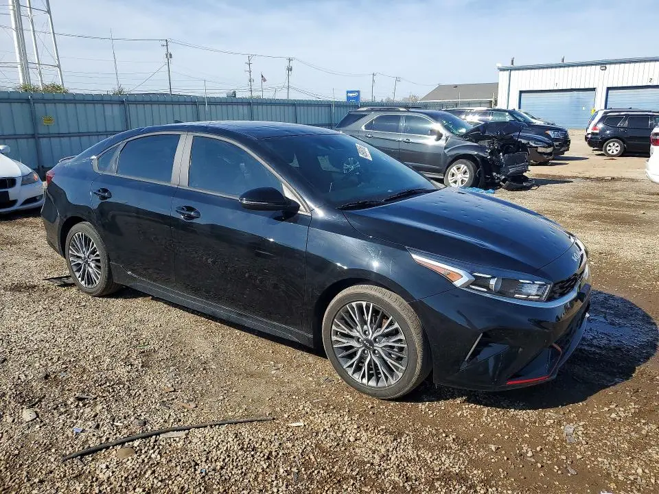 2023 KIA FORTE GT-LINE  