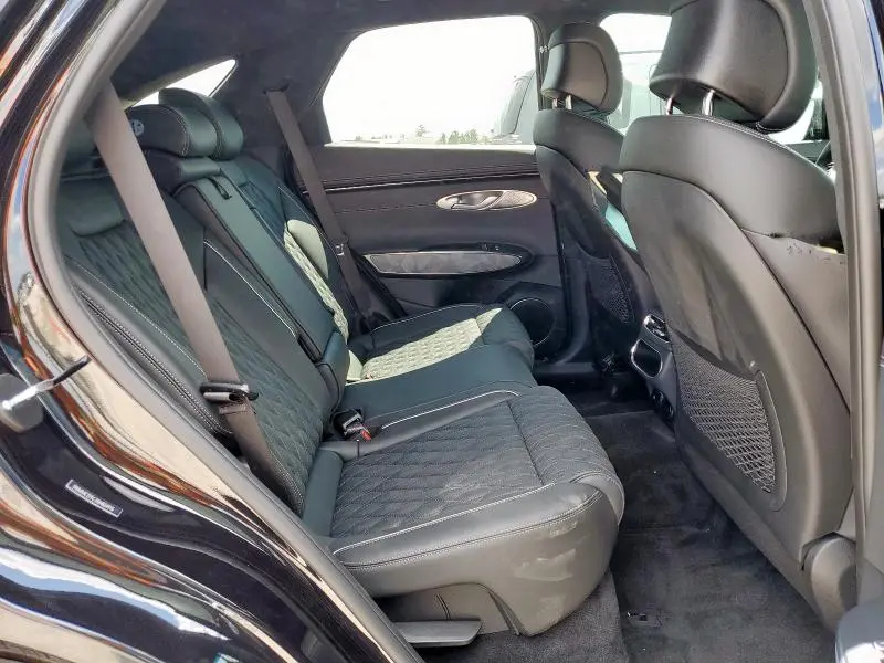 2025 GENESIS GV70 BASE  