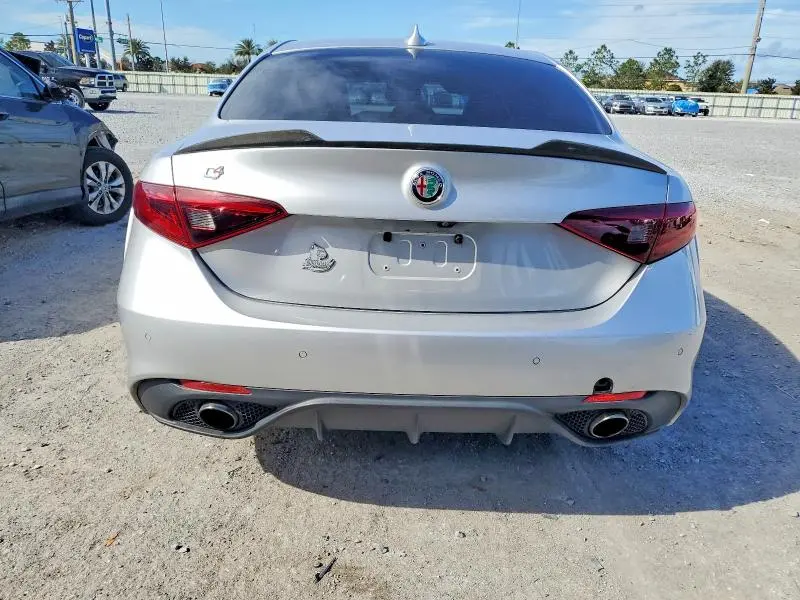2017 ALFA ROMEO GIULIA Q4  