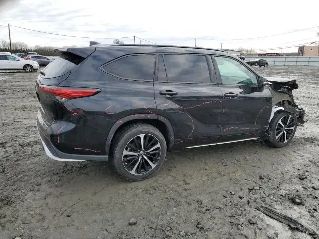 2021 TOYOTA HIGHLANDER XSE  