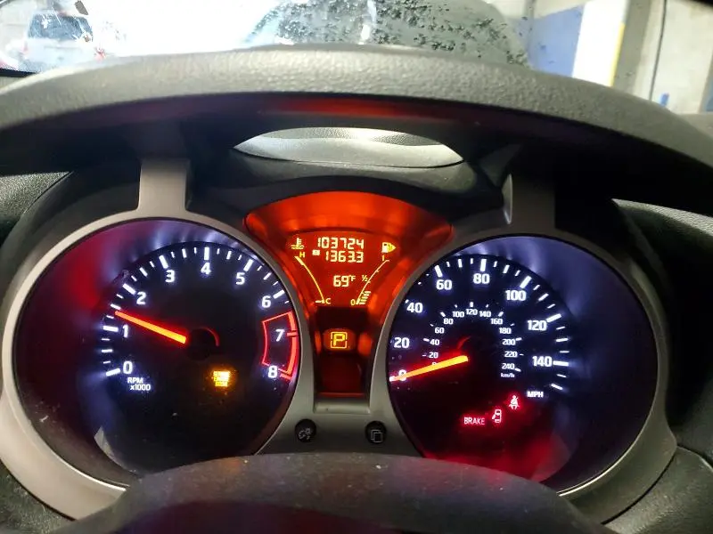 2014 NISSAN JUKE S  