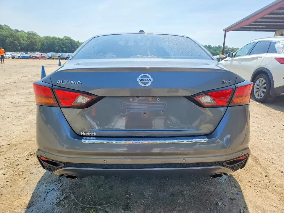 2020 NISSAN ALTIMA SR  