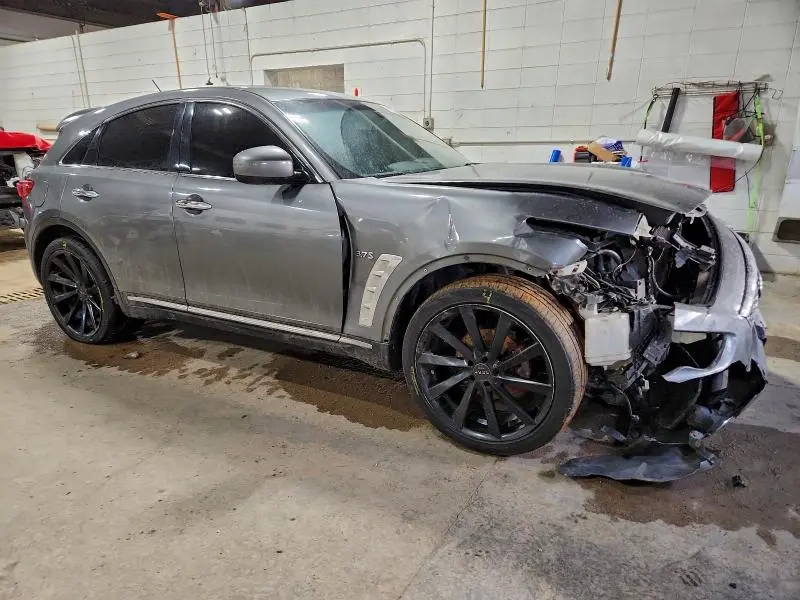 2017 INFINITI QX70   