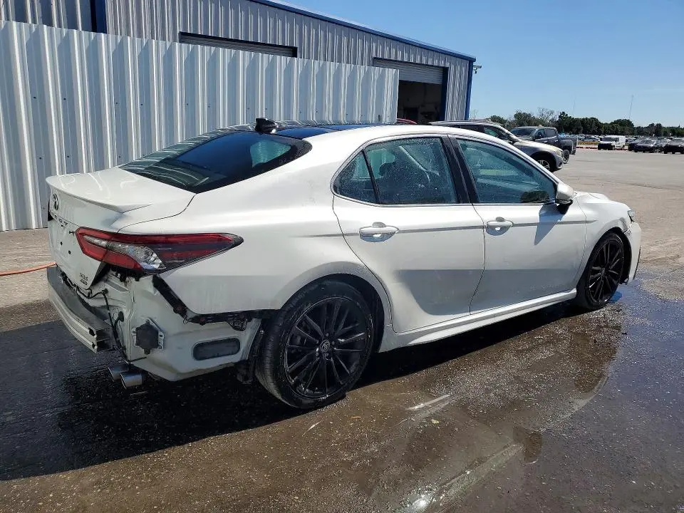 2022 TOYOTA CAMRY XSE  