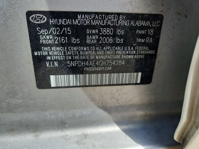 2016 HYUNDAI ELANTRA SE  