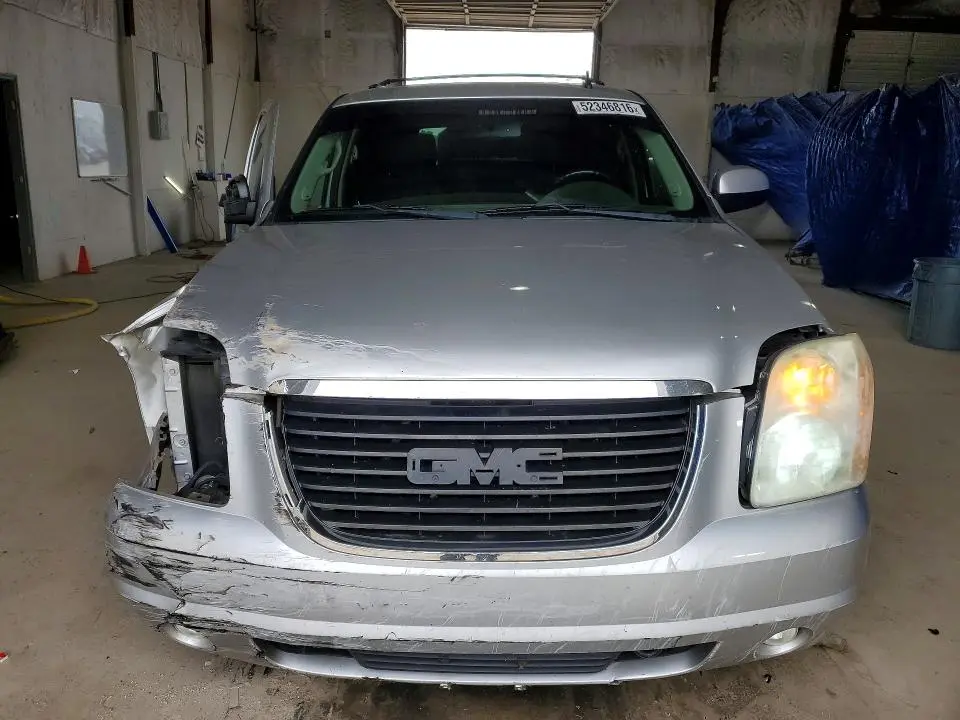 2011 GMC YUKON SLE  
