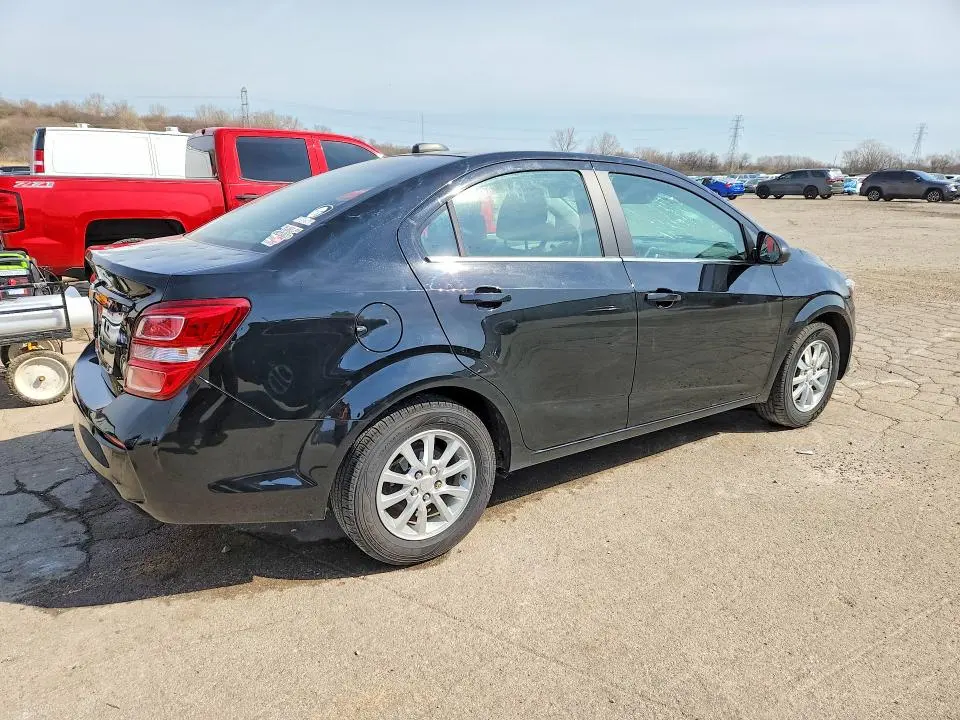 2019 CHEVROLET SONIC LT  