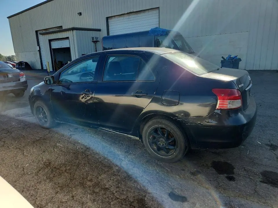 2010 TOYOTA YARIS BASE  