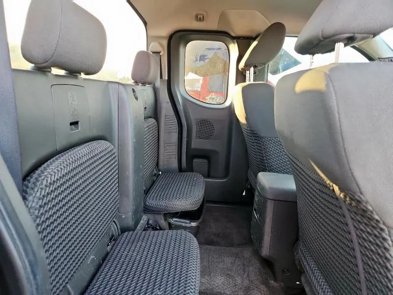 2017 NISSAN FRONTIER S  